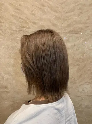 ショート カラー 中島 由理菜のヘアスタイル