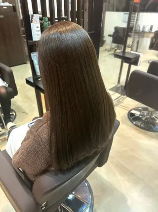 ロング カラー 出路 亜理紗のヘアスタイル