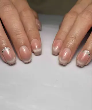 ネイル BLESS所属・BLESS momoのネイルデザイン