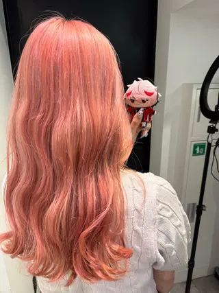 ロング カラー インナーカラー 推し ブリーチ 髪質改善のヘアスタイル