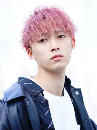 ショート パーマ 稲村侑斗ダウンパーマ メンズパーマのヘアスタイル