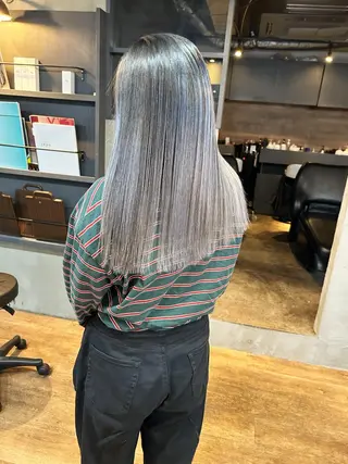 セミロング カラー yoriダブルカラー 代表すがわらのヘアスタイル