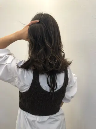 カラー ツノガイ エリのヘアスタイル