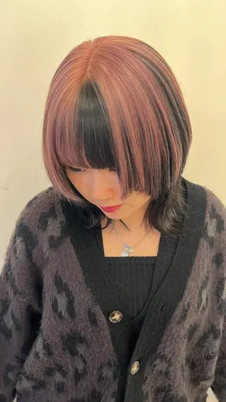 ミディアム カラー 岡崎 睦のヘアスタイル