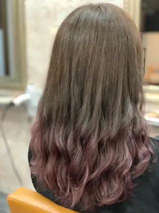 ロング メンズスタイル バレイヤージュ　齋藤のヘアスタイル