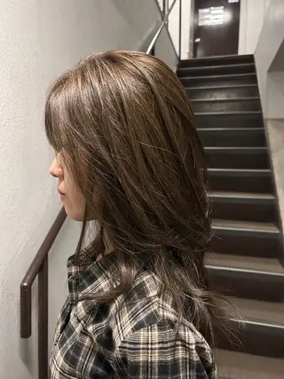 セミロング カラー 透明感カラー/ レイヤーカットのヘアスタイル