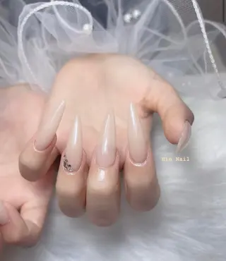 ネイル Hin Nailsのネイルデザイン