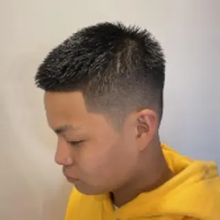 ショート メンズ インフィニィトネオ 三浦のヘアスタイル