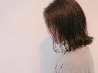 ミディアム 伊藤 さやかのヘアスタイル