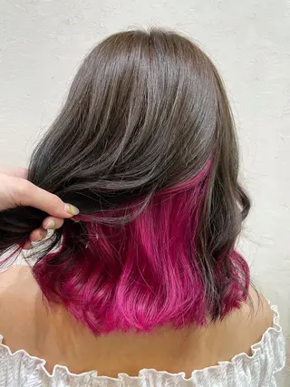 ミディアム カラー 齋藤 結愛のヘアスタイル