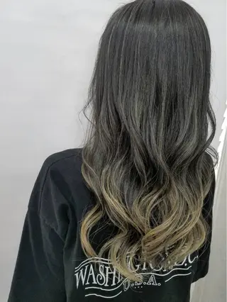 ロング カラー ✴️Siesta✴️ 髪質改善艶カラーのヘアスタイル