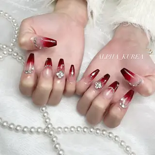 ネイル ALPHA. KUREAのネイルデザイン