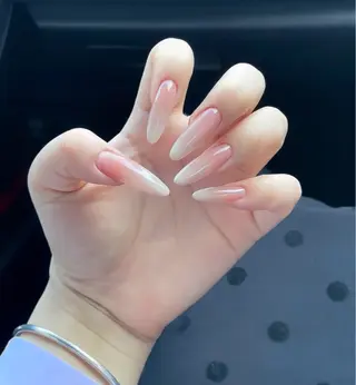 ネイル Nailsalon Jasmine 池袋東口所属・ギウ ジーナのネイルデザイン