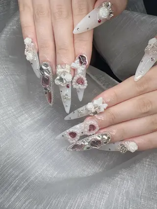 ネイル Lee Nailsのネイルデザイン