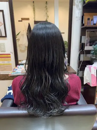 ロング カラー サトウ シューイチのヘアスタイル