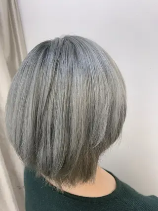 ショート カラー Gemini代表 Maedaのヘアスタイル