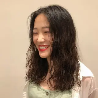 セミロング パーマ 美容室 LOAのヘアスタイル