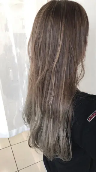 ロング 美髪矯正・レイヤー 倉友哉のヘアスタイル