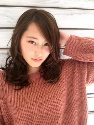 セミロング カラー hair shiki -志希-のヘアスタイル