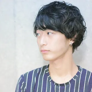 ショート パーマ メンズ 及川 光のヘアスタイル