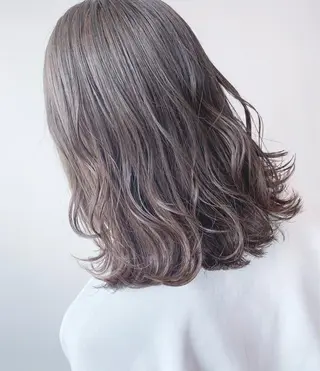 セミロング カラー 🏆ウルフ/レイヤー 指名No.1山口圭佑のヘアスタイル