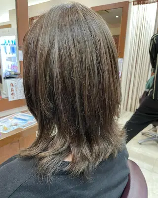 ショート カラー justbeauty CiNQのヘアスタイル