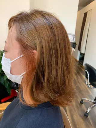 セミロング カラー 石川 奈緒子のヘアスタイル