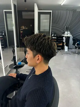 パーマ メンズ 韓国ヘア 高森蓮のヘアスタイル