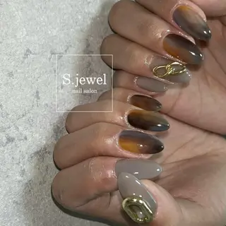 ネイル S. JEWELのネイルデザイン