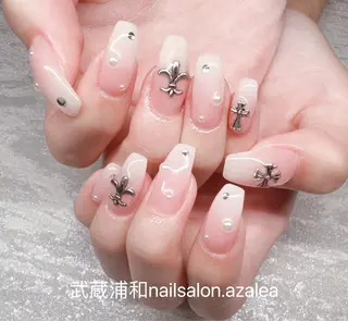 ネイル R inのネイルデザイン