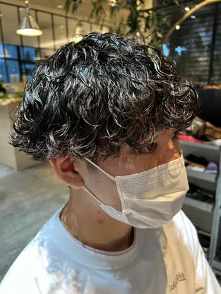 ショート パーマ メンズ 波巻きスパイラルパー マ/シャドウパーマ駿のヘアスタイル