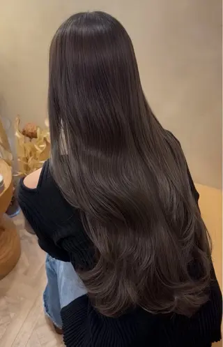 カラー LUVISM miyuのヘアスタイル