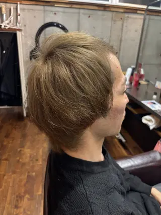 ショート カラー メンズ 成田 楓のヘアスタイル
