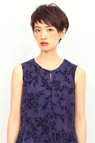 ショート カラー 青木 茂樹⭐️ 透明感カラーのヘアスタイル