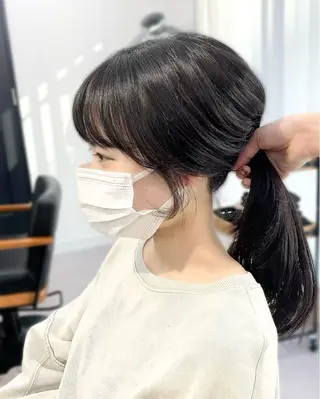 ミディアム カラー パーマ ヘアアレンジ メンズ キッズ ネイル マツエク・マツパ アイブロウ レイヤーカット／顔周 りカット/縮毛矯正のヘアスタイル