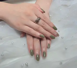 ネイル KARI ネイルサロンのネイルデザイン