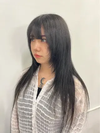 ロング カラー エクステ ハイトーン 💭黒崎ハルカのヘアスタイル