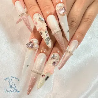 ネイル ViViChi 梨帆のネイルデザイン