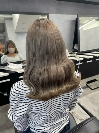 セミロング Cielro/ダブル カラー/西田咲希のヘアスタイル