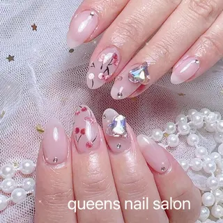 ネイル 🎀ゆうず 𝜗𝜚 ྀིのネイルデザイン