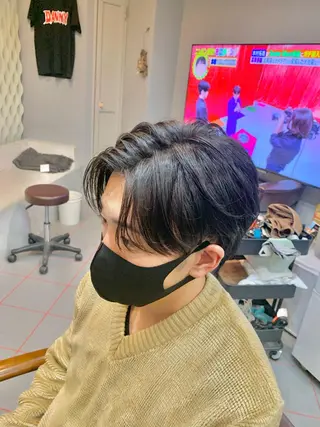 ショート メンズ 【扱いやすいパーマ】 眞鍋拓己のヘアスタイル