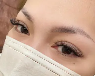 マツエク・マツパ MAK’s 草加店スタッフのネイルデザイン