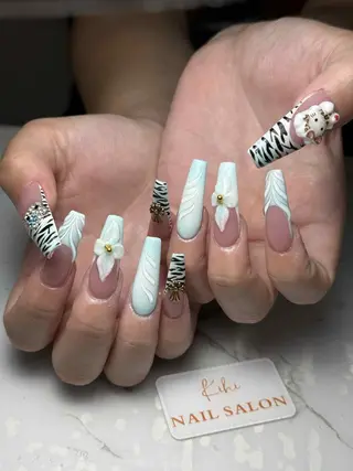 ネイル 💕鈴木ユリ パラジェル/オフ無料のネイルデザイン