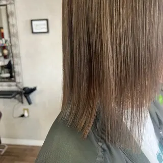 ミディアム yanagisako chihiroのヘアスタイル