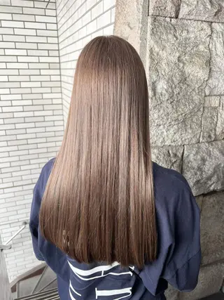 ロング カラー 蓮見  友里のヘアスタイル