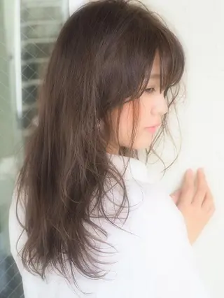 ミディアム カラー grand juteのヘアスタイル