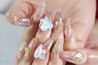 ミディアム Tanaka Nailistのネイルデザイン