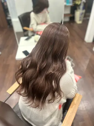 ロング カラー ヘアアレンジ 🤍 minaのヘアスタイル
