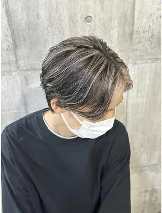 ショート ケアブリーチ 黒瀬有汰のヘアスタイル
