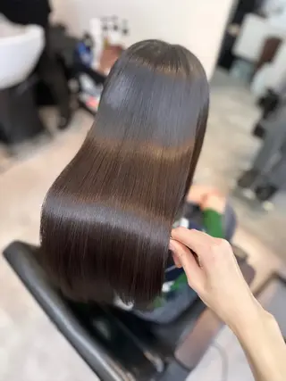 ロング ブリーチ縮毛矯正/ 複雑履歴🉑/タイチのヘアスタイル